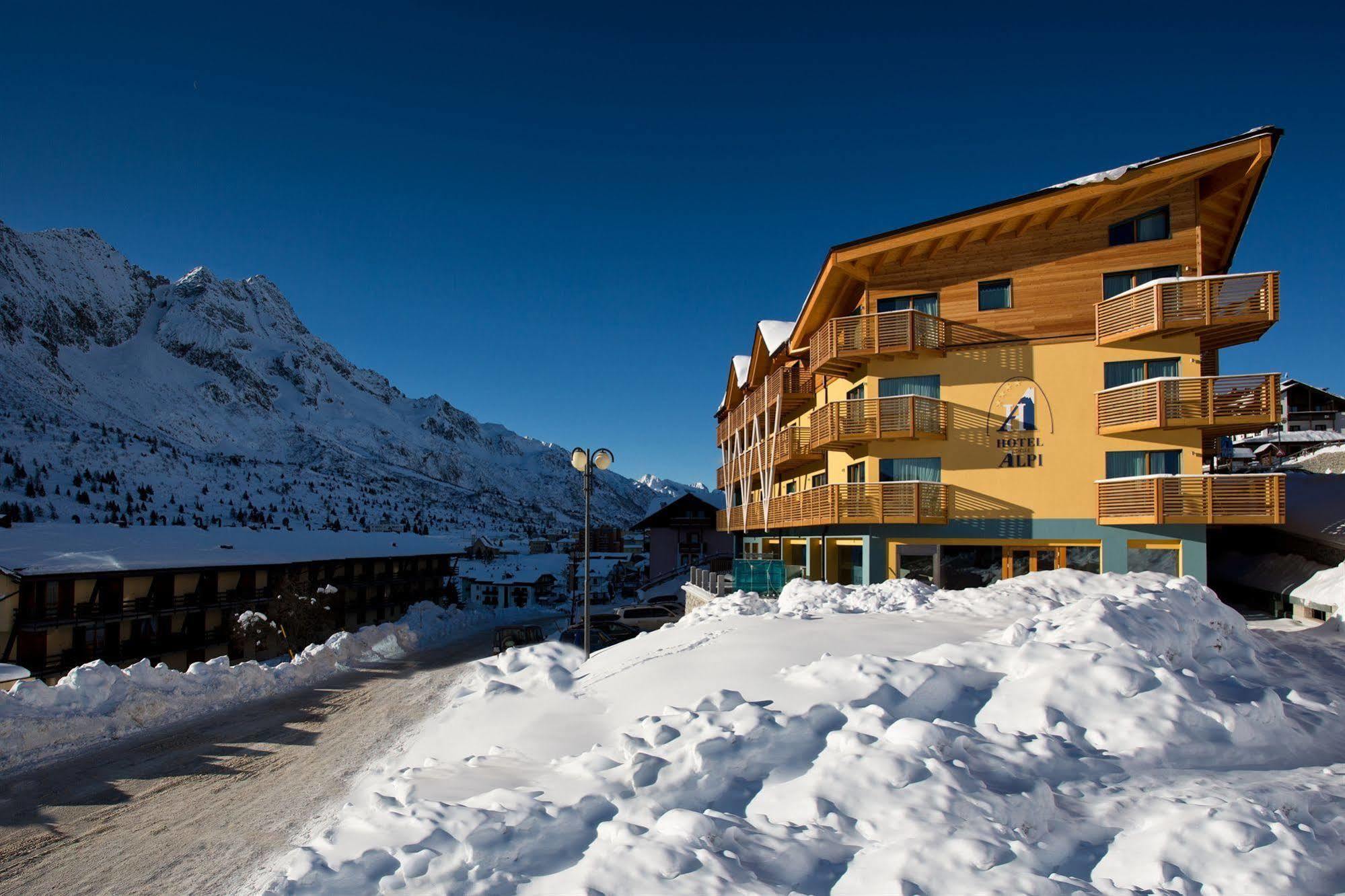Hotel Delle Alpi Tonalepass Exterior foto